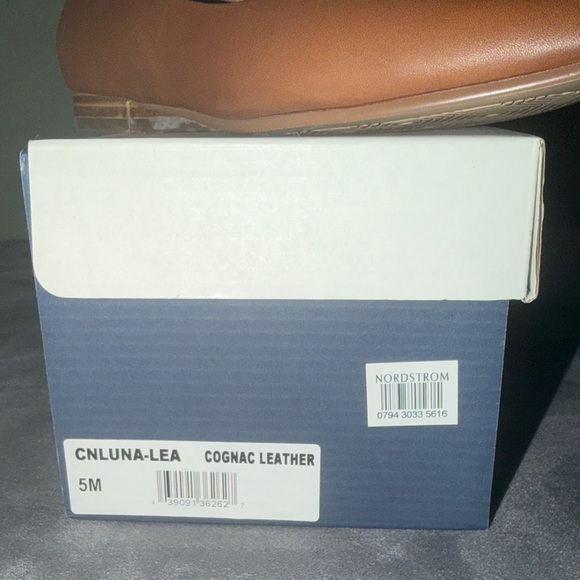 Caslon Women's Brown Flats - Picture 2 of 7